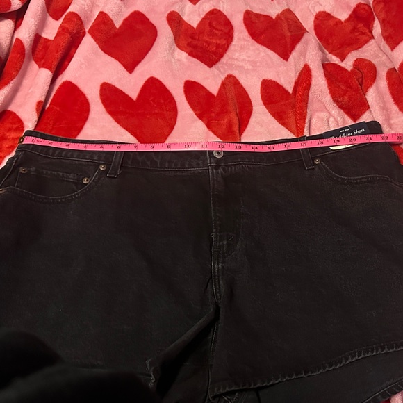 NWT Abercrombie & Fitch A-Line Curve Love Black Jean Shorts - Picture 5 of 6